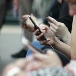 Przemyt telefonu komórkowego w więzieniu - zagrożenia i konsekwencje